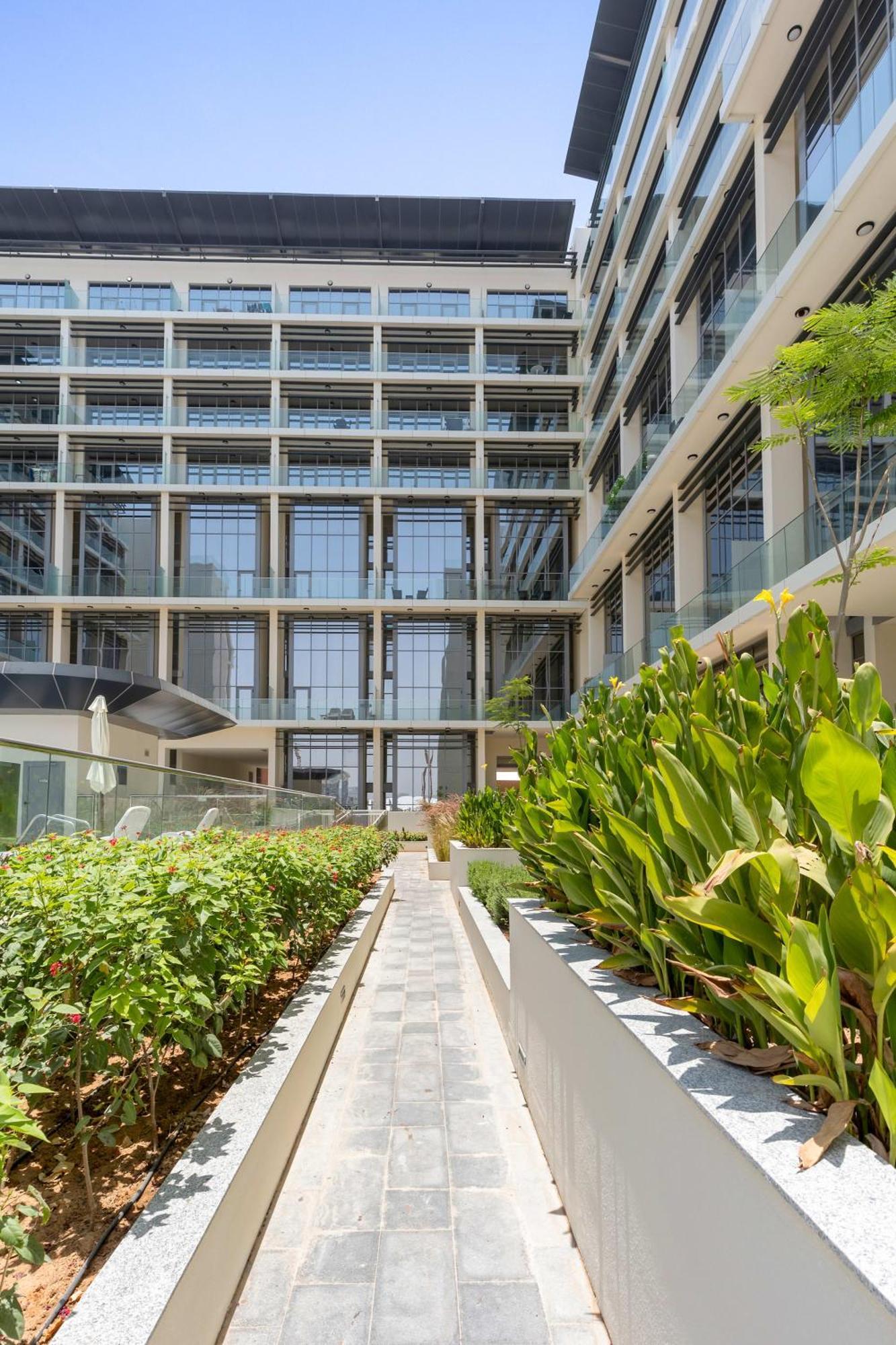Silkhaus Modern 1Bdr In Oasis Near Masdar City Park Абу Даби Екстериор снимка